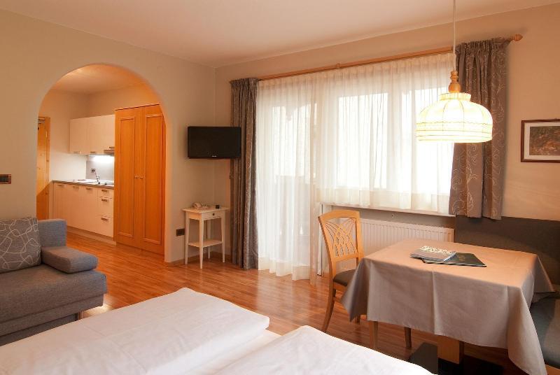 Hotel Garni Villa Park Ортизеи Экстерьер фото
